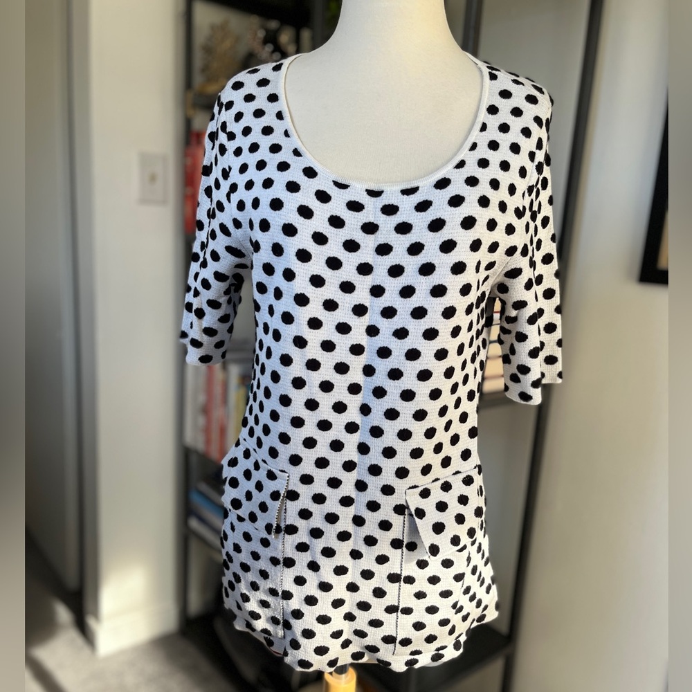 Moth black and white polka dot top, size petite small